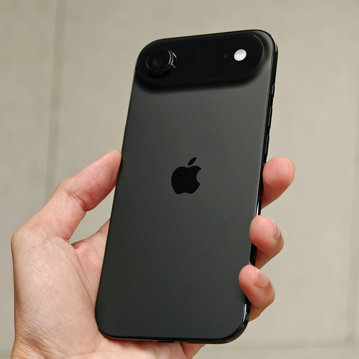 iPhone Air Review: Dünnstes iPhone aller Zeiten im Alltagstest